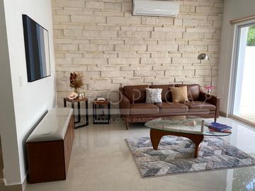 HERMOSA Y BIEN EQUIPADA CASA EN RENTA-VENTA Puerto Morelos