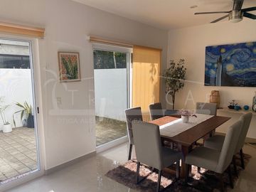 HERMOSA Y BIEN EQUIPADA CASA EN RENTA-VENTA Puerto Morelos