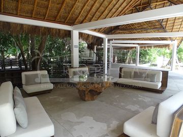 HERMOSA Y BIEN EQUIPADA CASA EN RENTA-VENTA Puerto Morelos