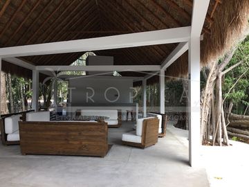 HERMOSA Y BIEN EQUIPADA CASA EN RENTA-VENTA Puerto Morelos