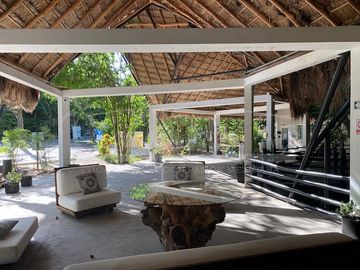HERMOSA Y BIEN EQUIPADA CASA EN RENTA-VENTA Puerto Morelos