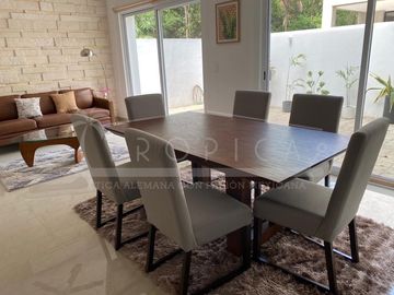 HERMOSA Y BIEN EQUIPADA CASA EN RENTA-VENTA Puerto Morelos