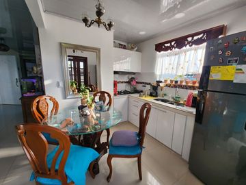 SE VENDE CASA MULTIFAMILIAR DE TRES NIVELES EN LA ESPERANZA, TULUA (VALLE)