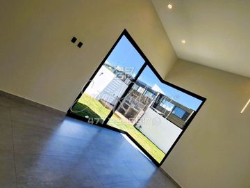 CASA EN VENTA, LA CAMPIÑA DEL BOSQUE, UNA PLANTA, 3 REC. CON BAÑO C/U