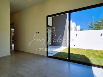 CASA EN VENTA, LA CAMPIÑA DEL BOSQUE, UNA PLANTA, 3 REC. CON BAÑO C/U