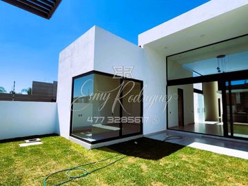 CASA EN VENTA, LA CAMPIÑA DEL BOSQUE, UNA PLANTA, 3 REC. CON BAÑO C/U