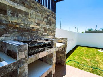 CASA EN VENTA, LA CAMPIÑA DEL BOSQUE, UNA PLANTA, 3 REC. CON BAÑO C/U