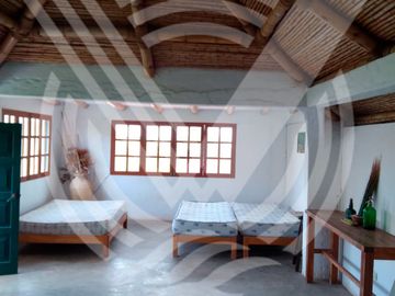 SE VENDE COMO TERRENO PARA  PROYECTO O CONDOMINIO DE  2,584 m². ¡CAMPO Y PLAYA !...