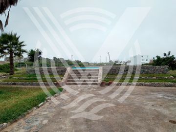 SE VENDE COMO TERRENO PARA  PROYECTO O CONDOMINIO DE  2,584 m². ¡CAMPO Y PLAYA !...