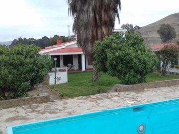 SE VENDE COMO TERRENO PARA  PROYECTO O CONDOMINIO DE  2,584 m². ¡CAMPO Y PLAYA !...