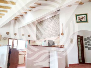 SE VENDE COMO TERRENO PARA  PROYECTO O CONDOMINIO DE  2,584 m². ¡CAMPO Y PLAYA !...
