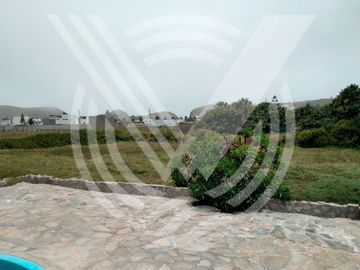 SE VENDE COMO TERRENO PARA  PROYECTO O CONDOMINIO DE  2,584 m². ¡CAMPO Y PLAYA !...