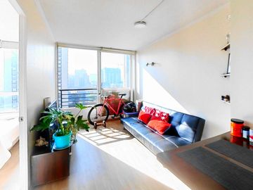 Se vende departamento 1 Dormitorio, 1 Baño, a pasos de metro Irarrázaval. Con Estacionamiento.