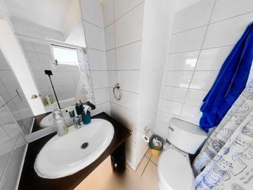 Se vende departamento 1 Dormitorio, 1 Baño, a pasos de metro Irarrázaval. Con Estacionamiento.