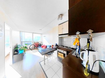 Se vende departamento 1 Dormitorio, 1 Baño, a pasos de metro Irarrázaval. Con Estacionamiento.