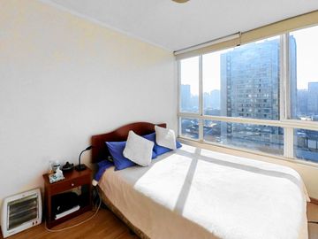 Se vende departamento 1 Dormitorio, 1 Baño, a pasos de metro Irarrázaval. Con Estacionamiento.
