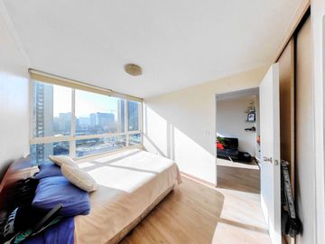 Se vende departamento 1 Dormitorio, 1 Baño, a pasos de metro Irarrázaval. Con Estacionamiento.