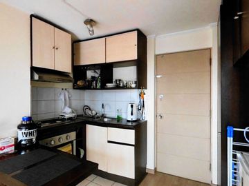 Se vende departamento 1 Dormitorio, 1 Baño, a pasos de metro Irarrázaval. Con Estacionamiento.