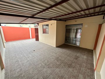 CASA 116m2 ESQUINERA, URB. CATALUÑA, DAULE, VIA A SALITRE