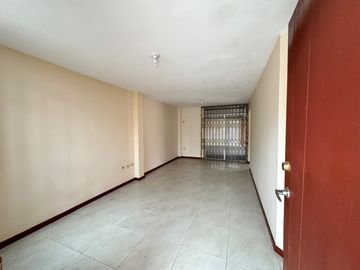 CASA 116m2 ESQUINERA, URB. CATALUÑA, DAULE, VIA A SALITRE