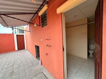 CASA 116m2 ESQUINERA, URB. CATALUÑA, DAULE, VIA A SALITRE