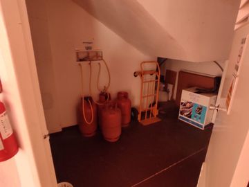 Venta de hermoso Duplex de 338M2, Bellavista, 9 9 9 0 1 0 2 3 2