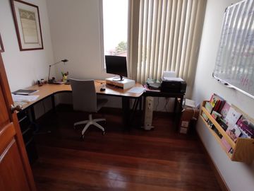 Venta de hermoso Duplex de 338M2, Bellavista, 9 9 9 0 1 0 2 3 2