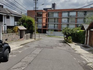 Venta de hermoso Duplex de 338M2, Bellavista, 9 9 9 0 1 0 2 3 2