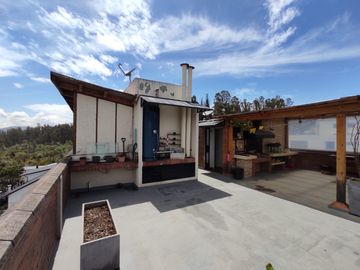 Venta de hermoso Duplex de 338M2, Bellavista, 9 9 9 0 1 0 2 3 2