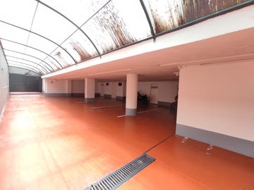 Venta de hermoso Duplex de 338M2, Bellavista, 9 9 9 0 1 0 2 3 2