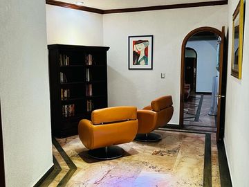 EN VENTA LUJOSA CASA EN PRIVADA DE LEÑEROS CON VIGILANCIA, COL. VISTA HERMOSA, CUERNAVACA MOR.