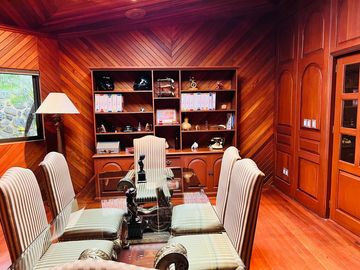 EN VENTA LUJOSA CASA EN PRIVADA DE LEÑEROS CON VIGILANCIA, COL. VISTA HERMOSA, CUERNAVACA MOR.