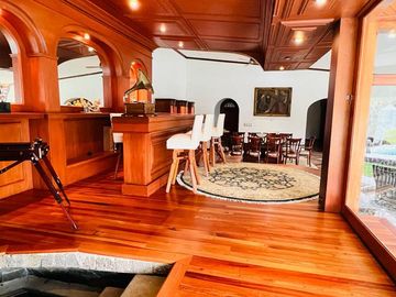 EN VENTA LUJOSA CASA EN PRIVADA DE LEÑEROS CON VIGILANCIA, COL. VISTA HERMOSA, CUERNAVACA MOR.