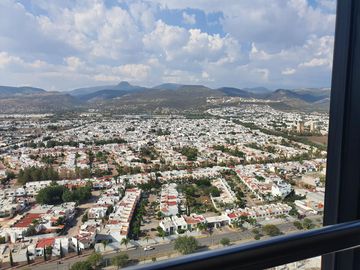 Departamento acabados  de lujo- Nuevo- 2 Recámaras, Alberca, GYM - al Sureste- a 5 Min. de Altacia