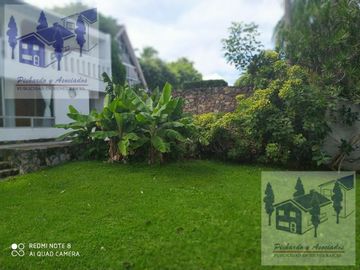 Casa en Venta en Tequesquitengo Morelos Estilo Arabe Mediterraneo a orilla del lago