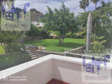 Casa en Venta en Tequesquitengo Morelos Estilo Arabe Mediterraneo a orilla del lago