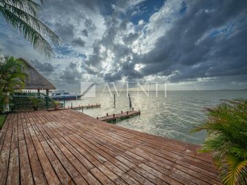Casa en Venta en Isla Dorada Residencial Cancún, Quintana Roo.