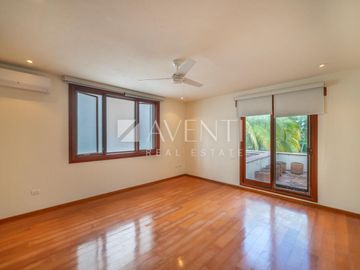 Casa en Venta en Isla Dorada Residencial Cancún, Quintana Roo.