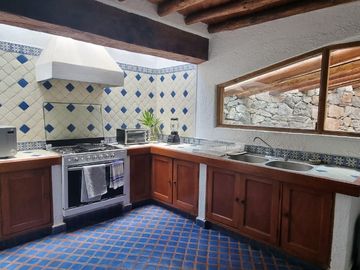 MAGNIFICA CASA EN VENTA, ESTILO VALLESANA