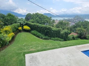 MAGNIFICA CASA EN VENTA, ESTILO VALLESANA