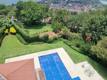 MAGNIFICA CASA EN VENTA, ESTILO VALLESANA