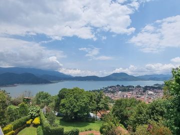 MAGNIFICA CASA EN VENTA, ESTILO VALLESANA