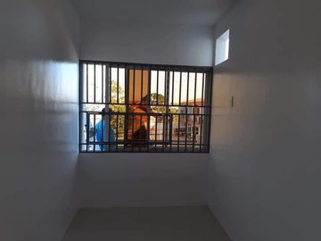 RUSH SALE! NEWLY BUILT 6-UNITS APARTMENT NEAR MCARTHUR HIGHWAY