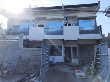 RUSH SALE! NEWLY BUILT 6-UNITS APARTMENT NEAR MCARTHUR HIGHWAY