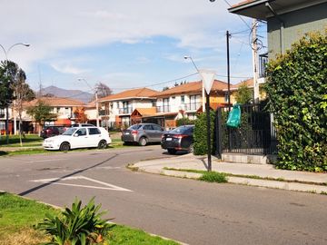 Preciosa Casa 2 Pisos 3D 3B  Ciudad Satélite Maipú