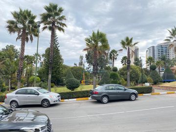 HACIENDA DE LAS PALMAS, INTERLOMAS, CASA 4 RECAMARAS Y JARDIN