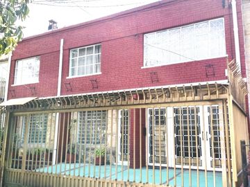 VENDO CASA EN EL BARRIO LA SOLEDAD 470,53 M2