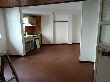 VENDO CASA EN EL BARRIO LA SOLEDAD 470,53 M2