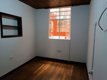 VENDO CASA EN EL BARRIO LA SOLEDAD 470,53 M2