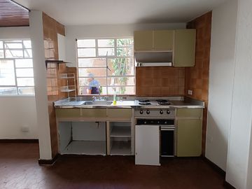 VENDO CASA EN EL BARRIO LA SOLEDAD 470,53 M2